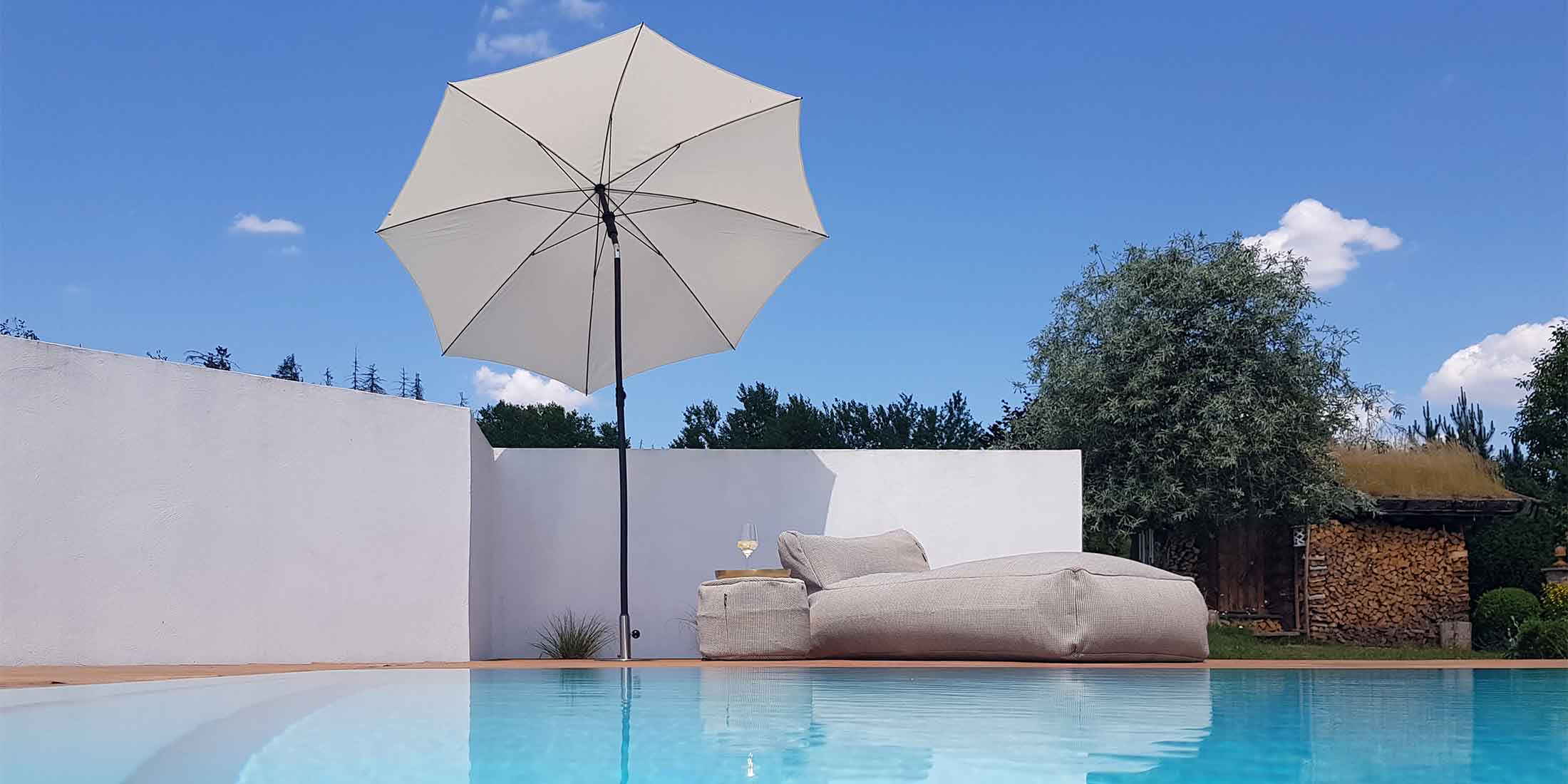 slide-sonnenanker-anchor-base-parasol-sun-umbrella-stand-stainless-steel-round-disc-wooden-deck-terrace-pool